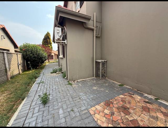 3 BEDROOM HOUSE FOR SALE IN WATERKLOOF